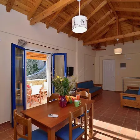 Semesterbostad Themis Stone Villa/amazing Sunset/near The Beach *